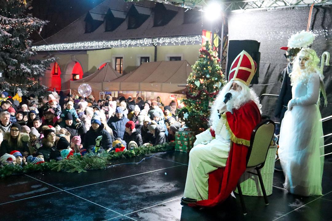 Mikulášsky víkend s vianočnými trhmi je úspešne za nami